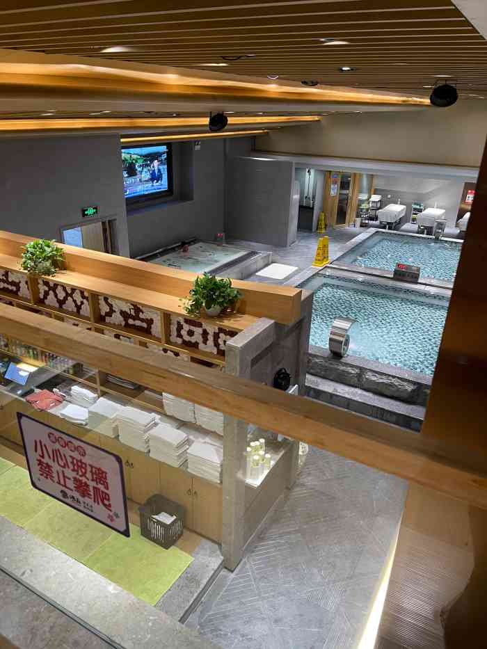 汤森悠生活文化汤(苏宁慧谷店)-"环境,环境比较不错的,里面干净整洁