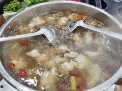 -广宁炭炉鸡煲·富临门饭店