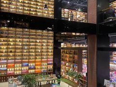 -半山书局(新世纪商城店)