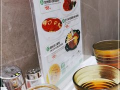 -香港新发烧腊茶餐厅(水围店)