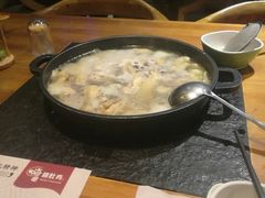 -洪氏嗨捞·广东猪肚鸡·椰子鸡火锅(西咸万象城店)