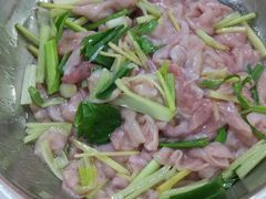 -周良天山牛杂城(天山路总店)