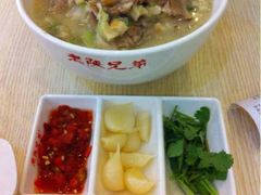 羊肉泡馍-老陕兄弟(彩虹新城店)