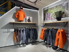 -盛达体育(襄平步行街店)