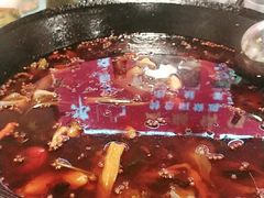 -鸿顺老铁锅美蛙鱼府(解放碑店)