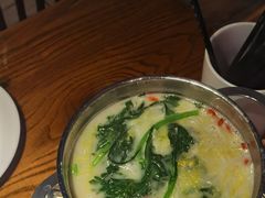 -爱碗亭·鲜炒湖南菜(壹城中心店)