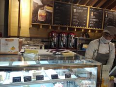 -焙丽拾光(麦凯乐直营店)