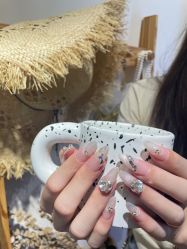 -NEW LOOK-绿麓 · 美甲美睫脱毛工作室