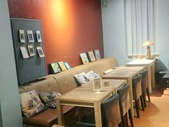 -房角石咖啡与书(吉大南校店)