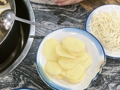 -乳仔牛牦牛汤锅 烤羊排(松潘古城店)