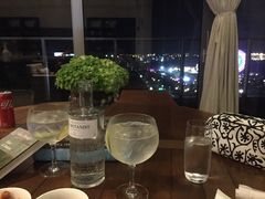 -瑰丽酒店·海吧·天际下午茶·现场DJ·天台酒吧