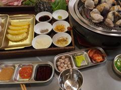 -围炉肉舍•炭烤活鳗•丹东海鲜烤肉(步行街店)