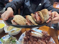 -老天桥酱肉烧饼夹肘子(天桥店)