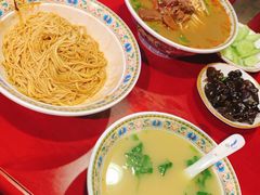 -金杨拉面王小吃面馆·牛三宝面·红烧牛肉粉