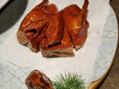 脆皮乳鸽-新荣记(BFC外滩金融中心店)