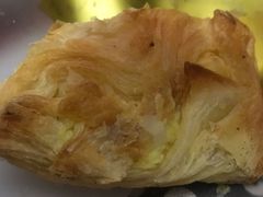 榴莲酥-观音桥百香林西点