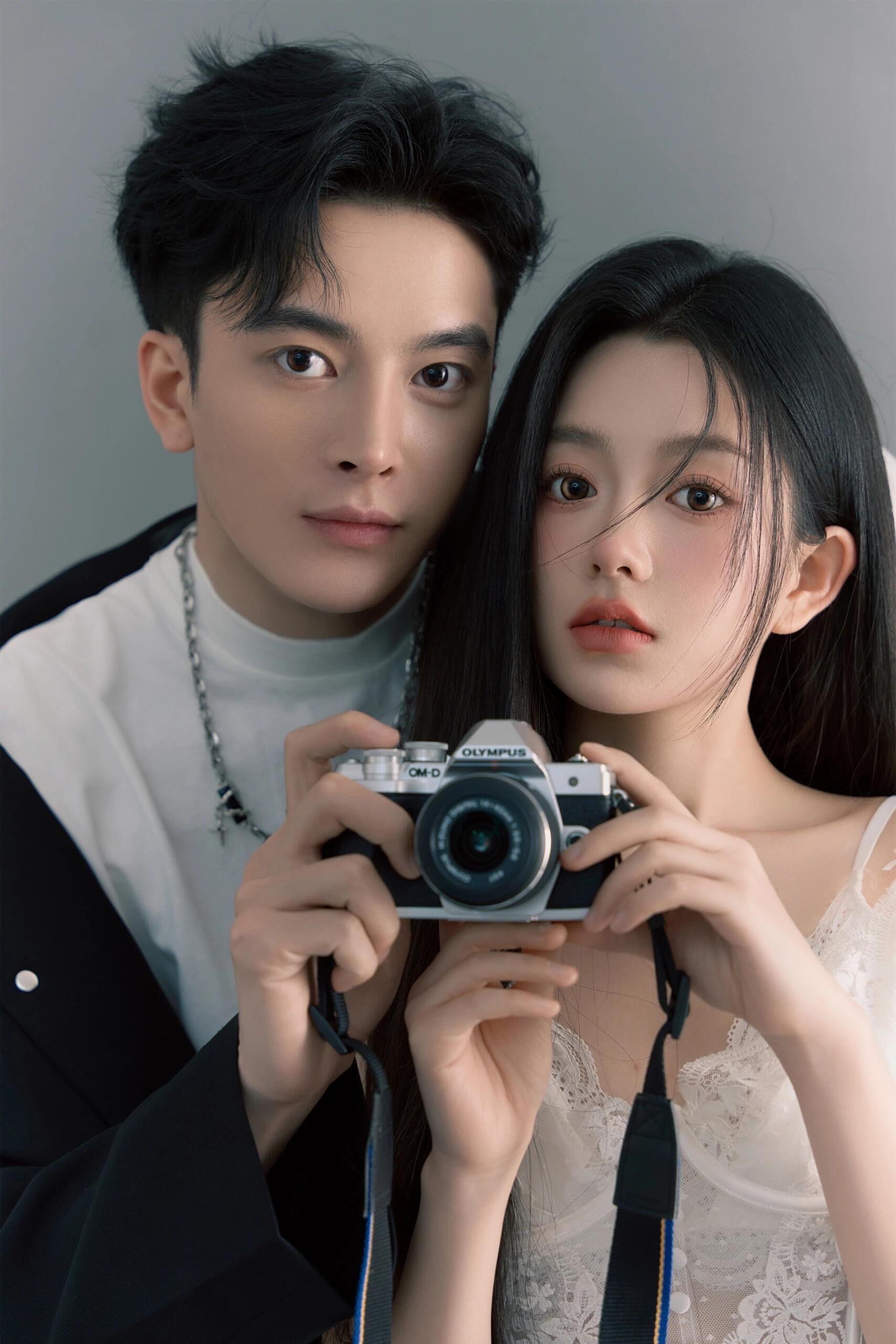 又甜又飒的韩杂风情侣写真|||时尚感爆棚的韩杂风情侣写真 牛