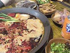 -黄潇洒老火锅(九眼桥宏济巷店)