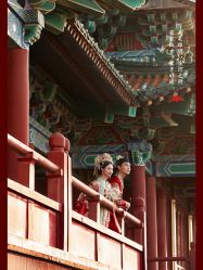 -雪中彩影婚纱摄影·微光艺术中心