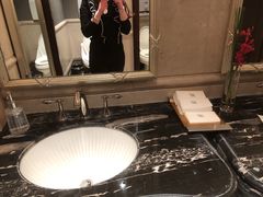 -LONG BAR 廊吧(外滩华尔道夫酒店)