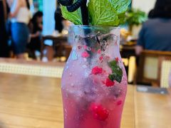 -Mark&Mars Restaurant