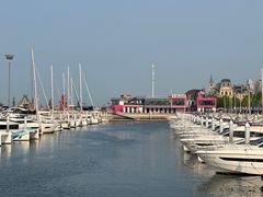 -东港音乐喷泉广场