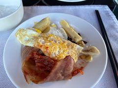 -宁波东钱湖华茂希尔顿酒店·湖畔全日餐厅