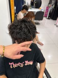 -乾健·烫染·接发SALON