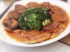鲍汁花菇扣玉掌-圣丰盛宴酒家(东城店)