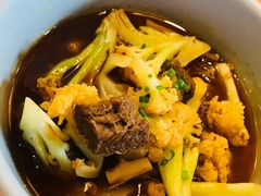 散叶花菜笋炖牛腩-南小馆(迪士尼小镇店)