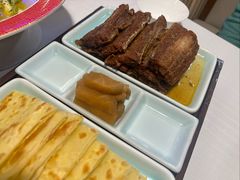 烙饼酥带鱼-天和晟新京菜.水煮鱼.湘土菜(国展店)