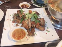 -Neary Khmer Restaurant