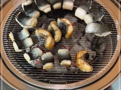 -围炉肉舍•炭烤活鳗•丹东海鲜烤肉(步行街店)