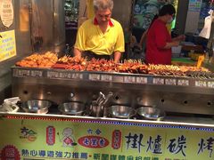 -六合夜市
