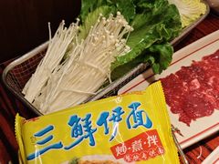 华丰三鲜意面-沙胆彪炭炉牛杂煲(上海日月光广场店)