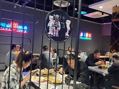 -老街烧烤大排档·地道湖北菜·龙虾馆(汉口火车站店)