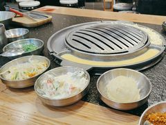 -GOGIYA·咕叽吖韩国传统烤肉店(东方新天地店)
