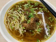 红烧牛肉面-华天新川面馆(缸瓦市店)