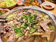 -谢老五跷脚牛肉·非遗传承店