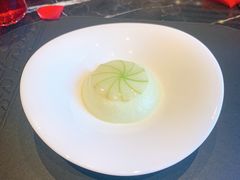 青苹果佐茉莉冰淇淋-L'ATELIER de Joel Robuchon(外滩18号店)