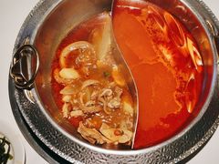 牛杂鸳鸯锅-左庭右院鲜牛肉火锅(新梅广场店)
