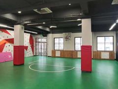 -悦动体能篮球羽毛球网球(三里河店)