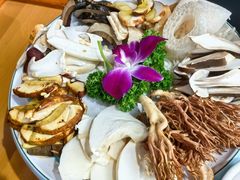 -野菌皇海景野生菌火锅(滨海大道店)