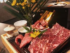 -铭牛烧肉·和牛海鲜自助(高新月牙湖店)