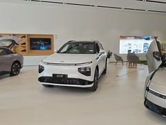 -小鹏汽车上海吴中路销售服务中心