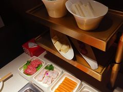 -海底捞火锅鲜切牛肉主题店(长寿路店)