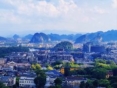-叠彩山景区