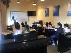 -朗韵钢琴学校(中环金界店)