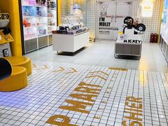 -泡泡玛特POPMART(上海环球港店)