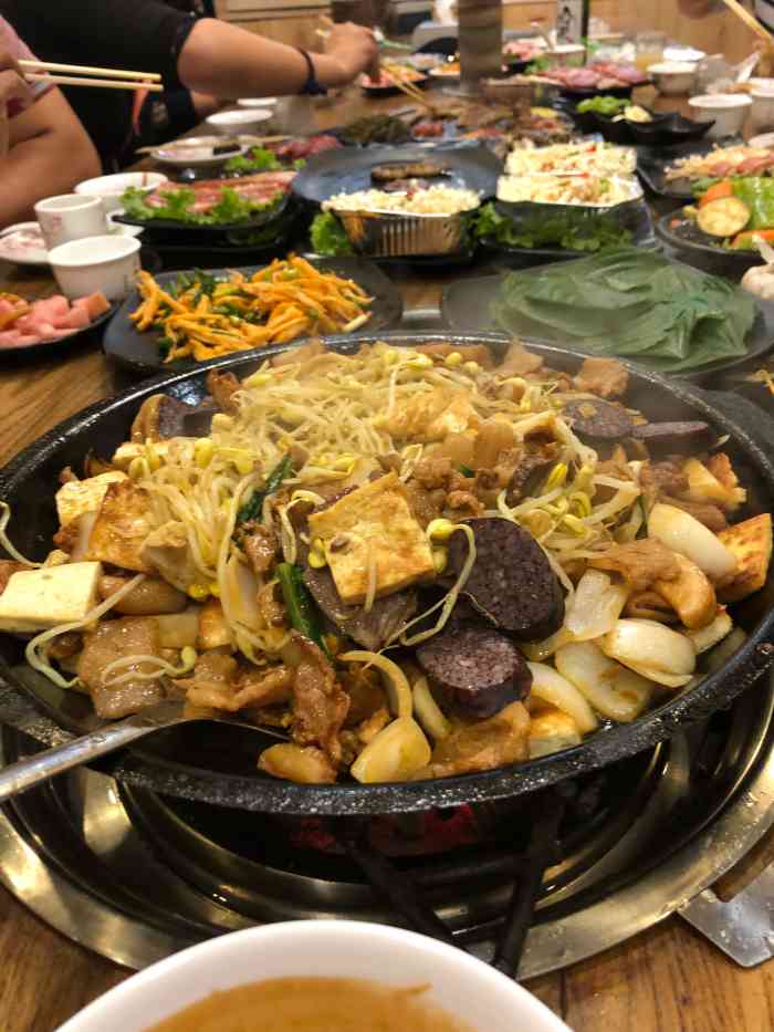 金刚山烤肉(集安店)-"五一去集安玩的时候发现的韩式烤肉店,不得.